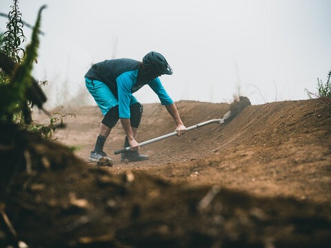 High humidity makes for perfect dirt and the Northwest has no shortage of either. Skye Schillhammer tunes up a berm on North Mountain.